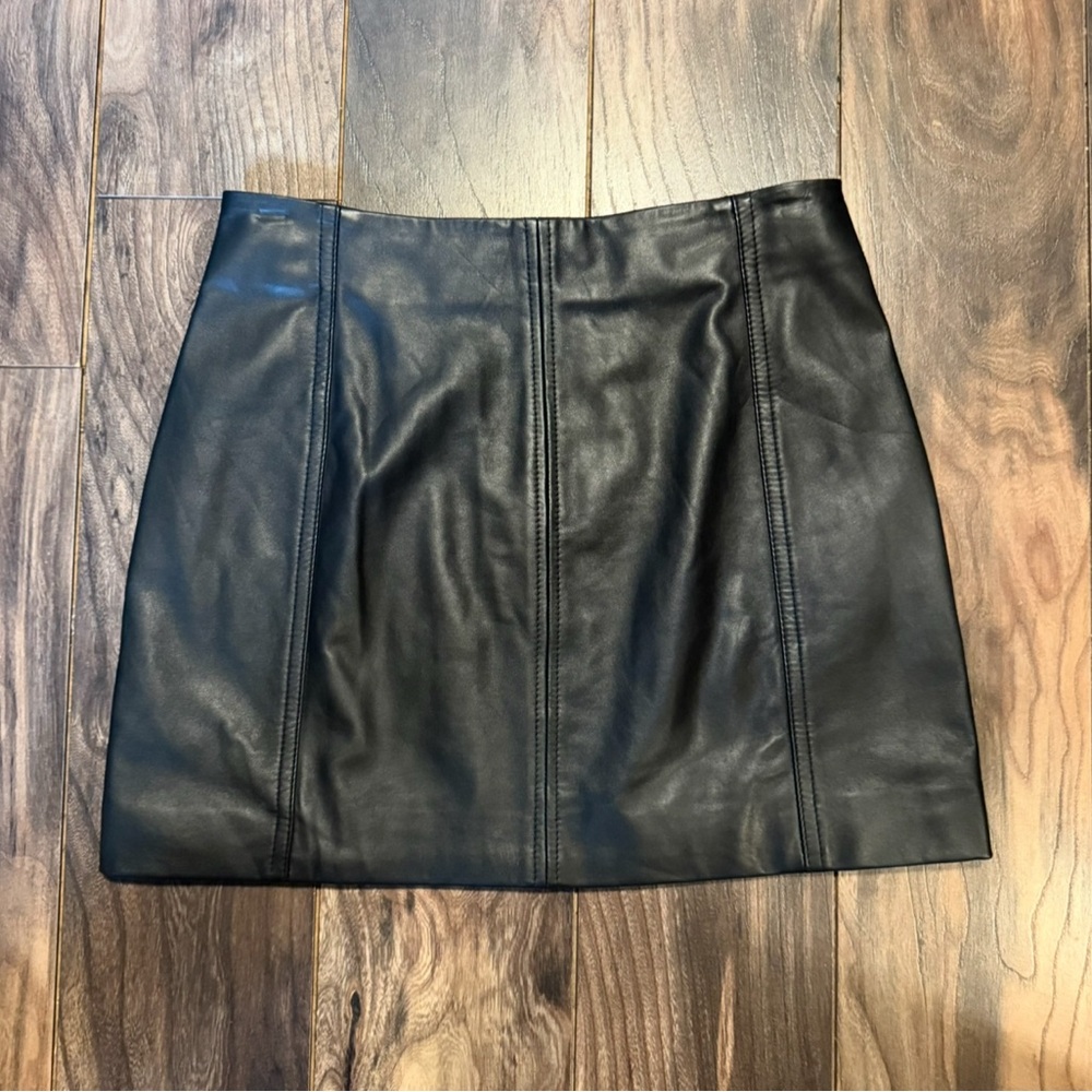 Reiss Daria Leather Zip-Front Mini Skirt – Black – Luxe Mini - Picture 9 of 9